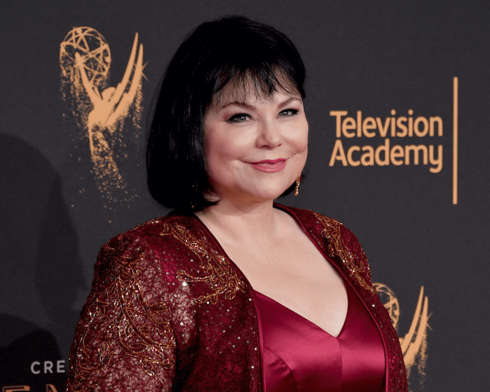 Our Favorite Nickelodeon Stars Are Now All Grown Up Sneaker Toast   Delta Burke Now 